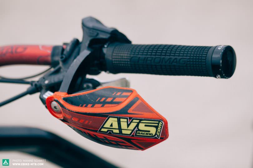 AVS-Racing-Handguards-review8-810x540.jpg