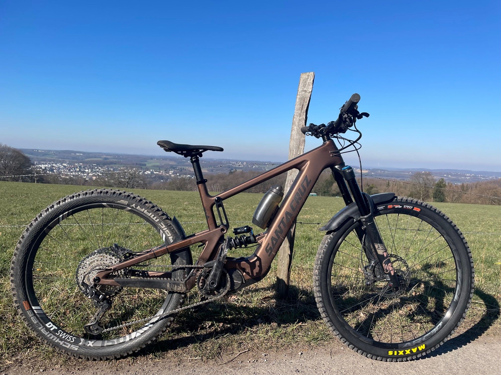 Bullit mit Blick auf den Pott.jpg