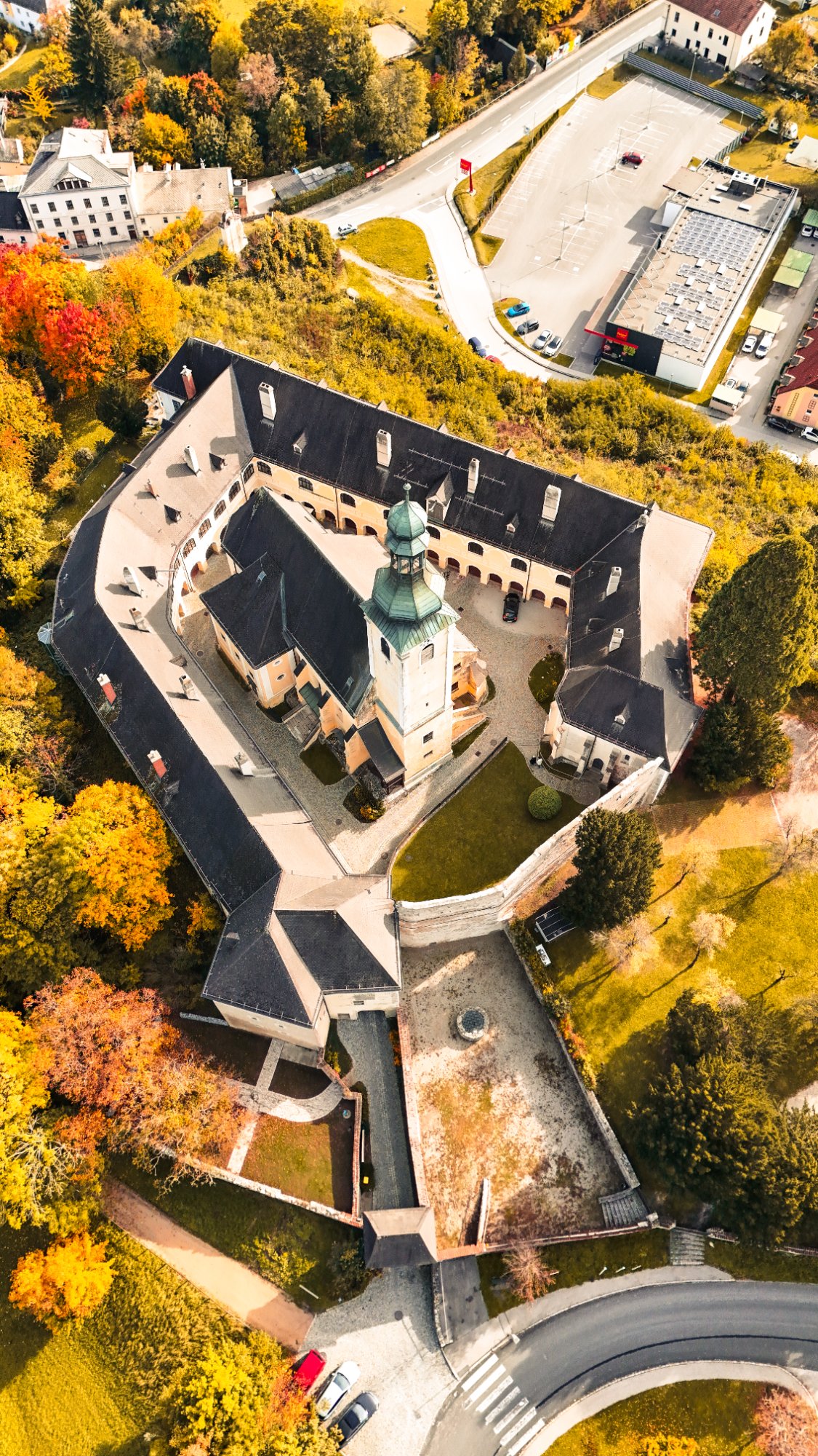 dji_fly_20251019_122750_0047_1760874614359_photo.jpg