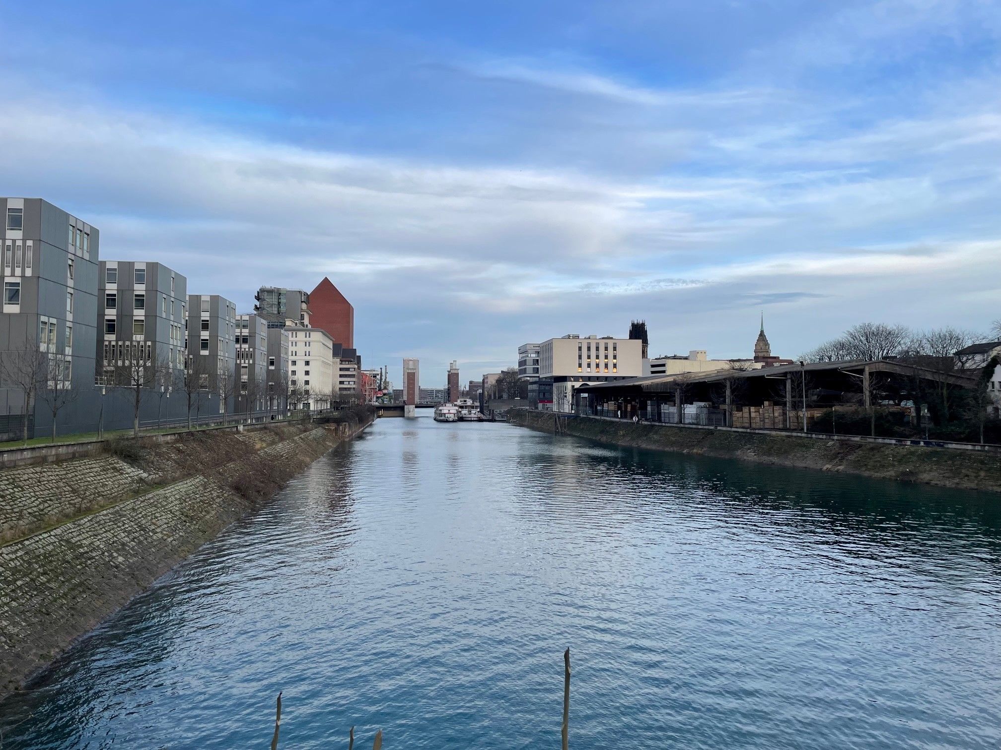 Duisburg Innenhafen.jpg
