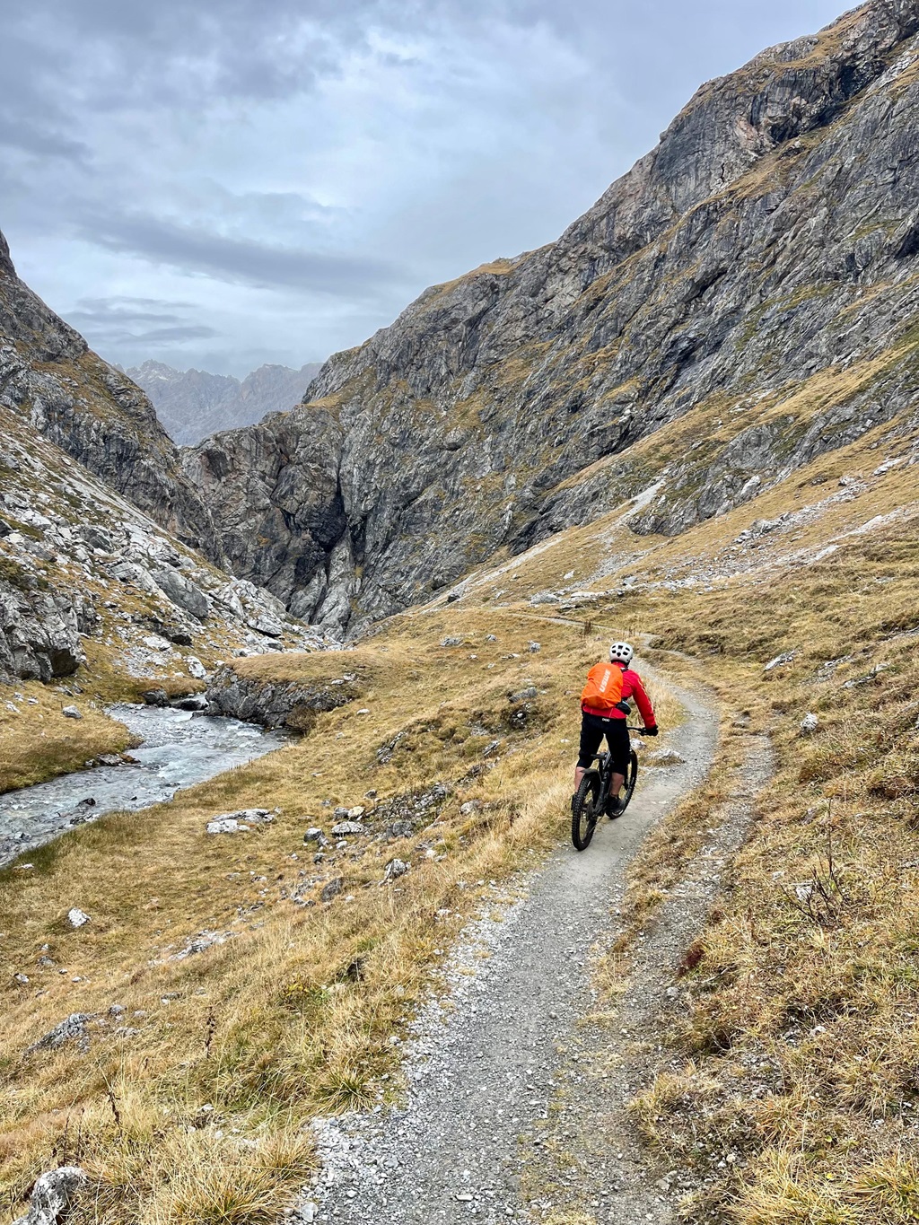 Einfahrt in die Uina Schlucht verkleinert.jpg