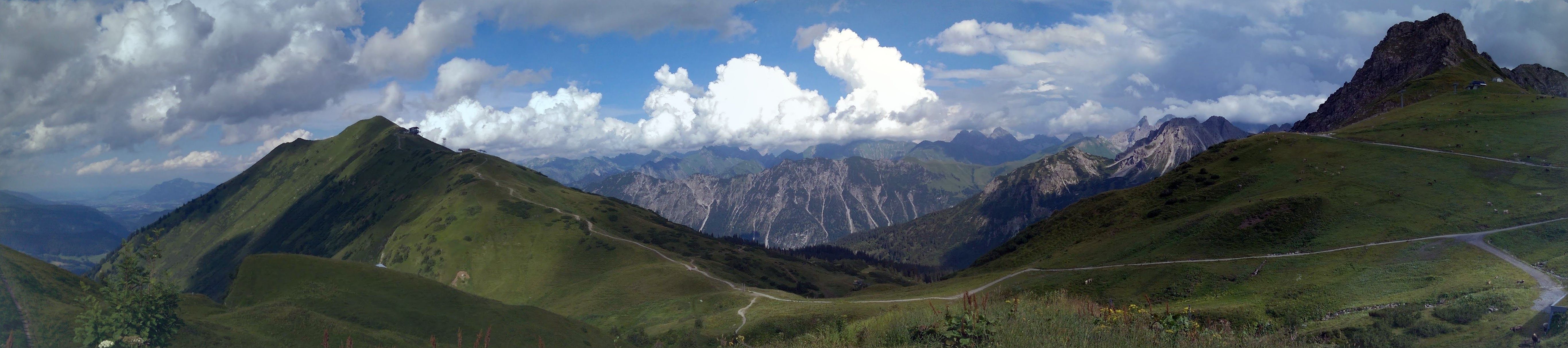 Fellhorn-Kanzelwand-Pano ohne Rad.jpg