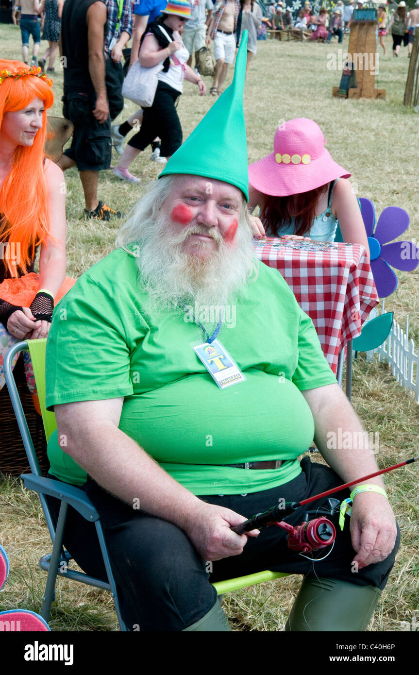 grune-elfe-gnome-fett-mollig-angeln-c40h6p.jpg