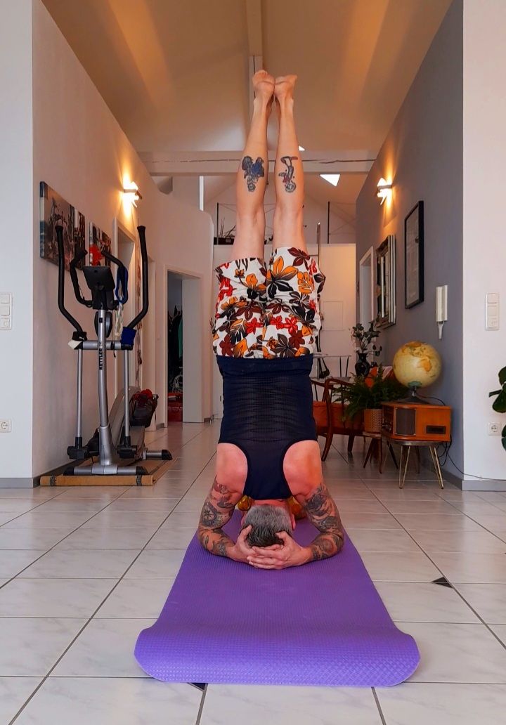Headstand.jpg