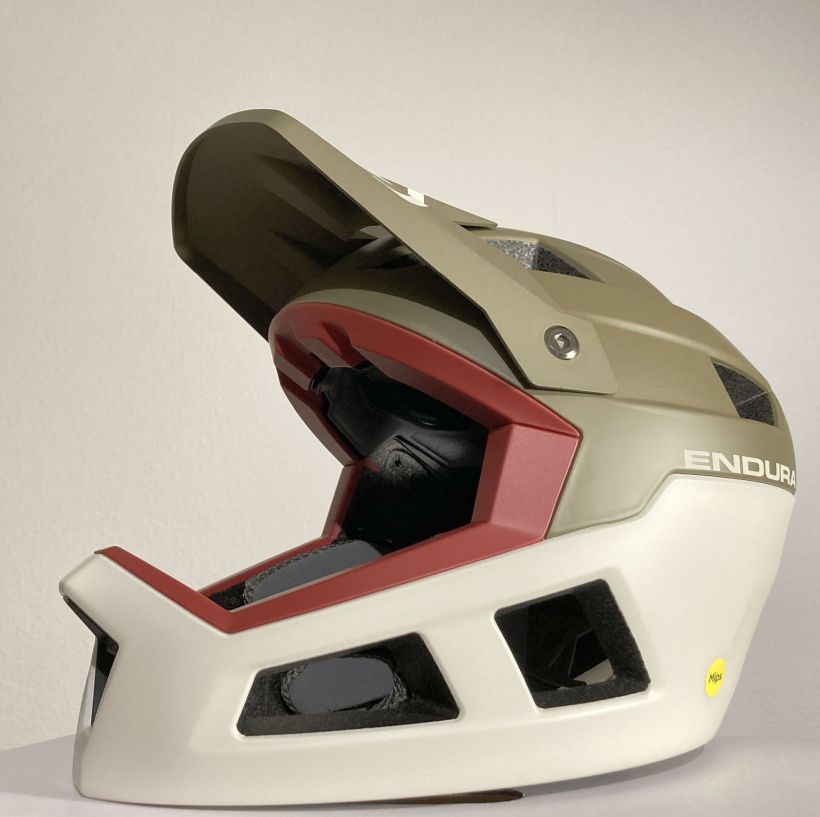 Helm.jpg