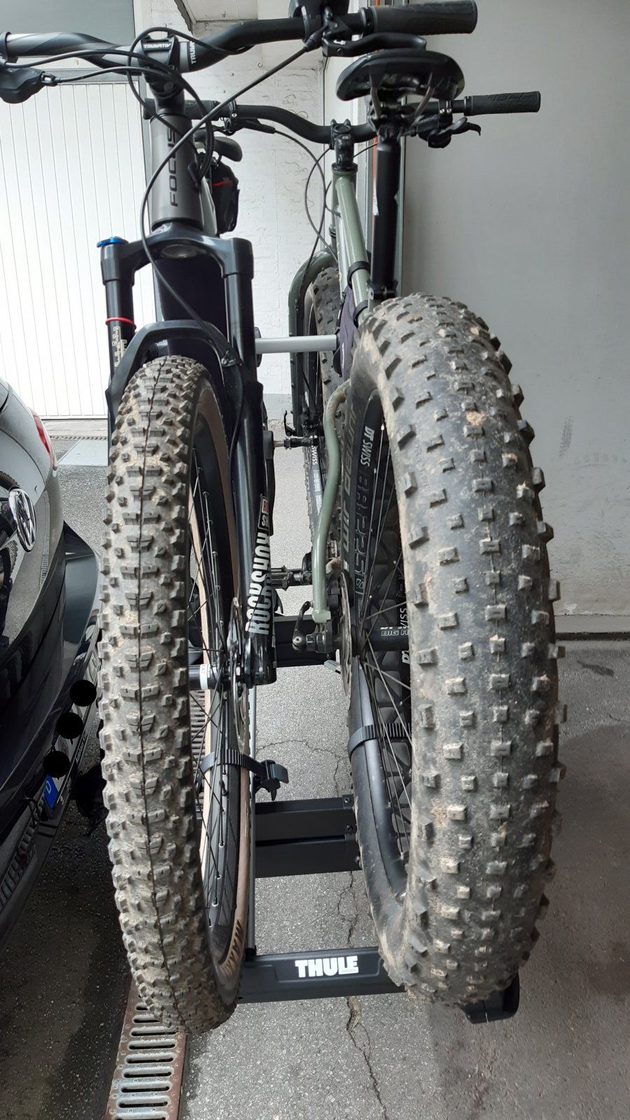 InkedThule XT2a_LI.jpg