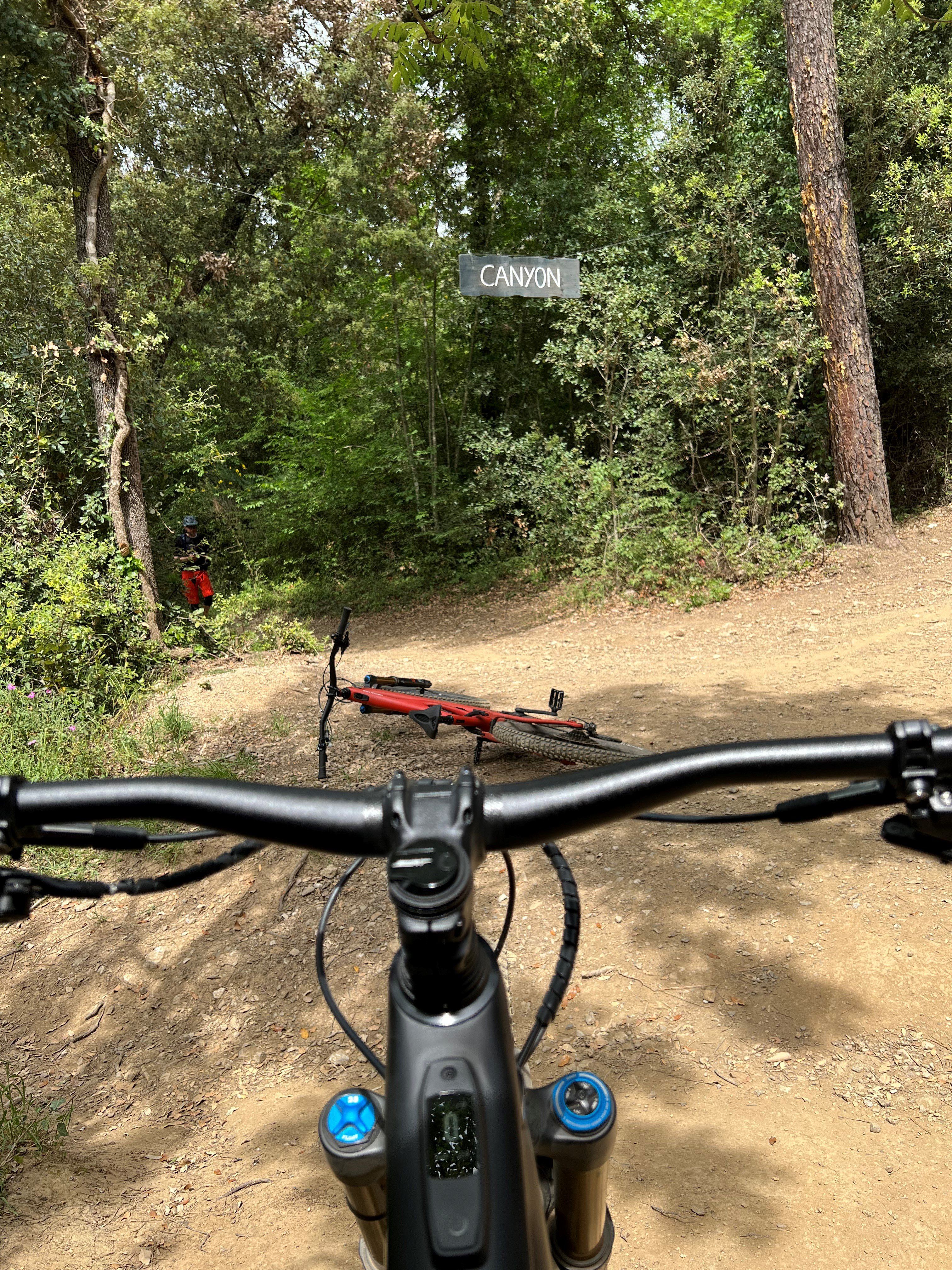 Tag1_Canyon-Trail.jpg