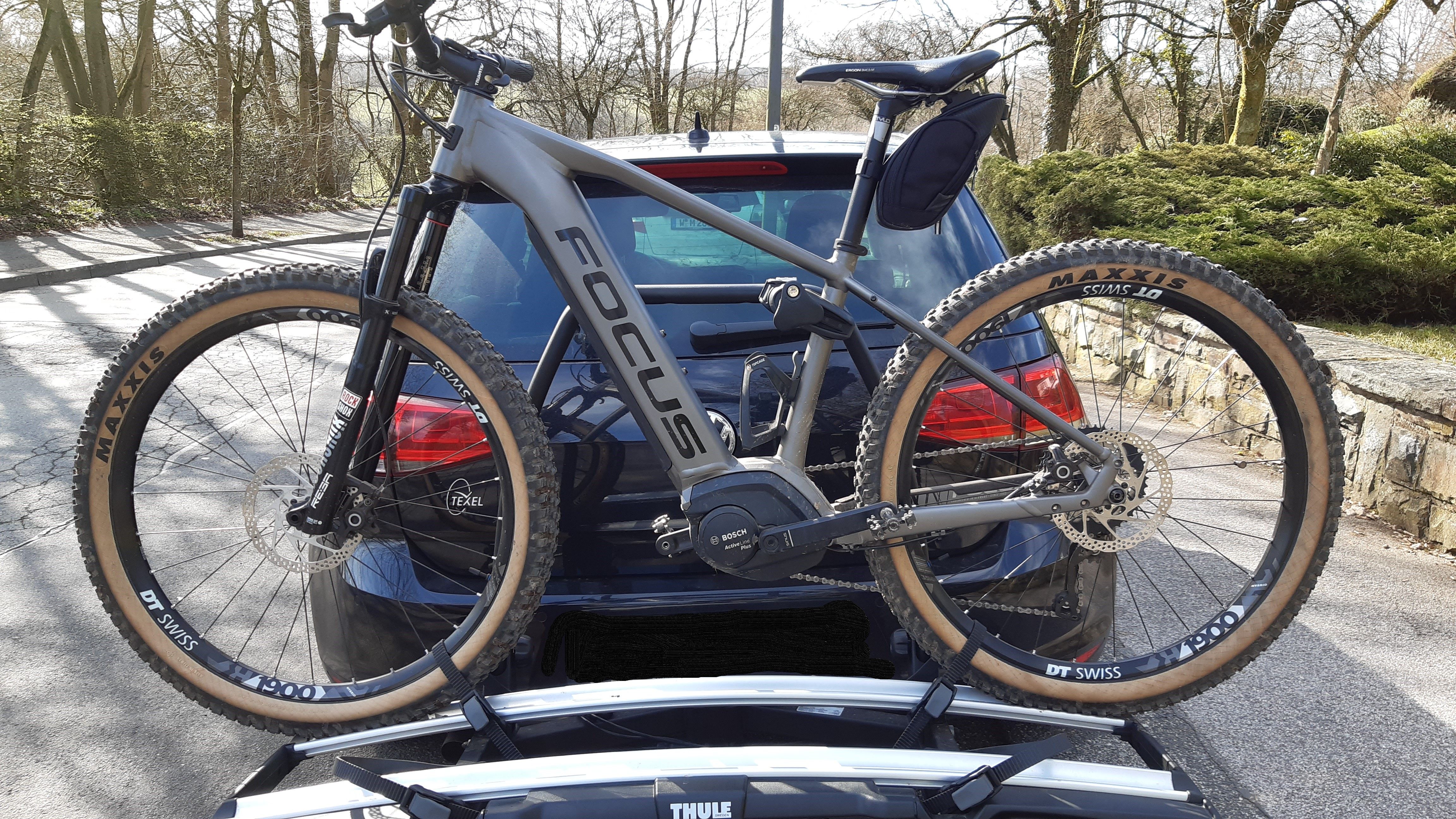 THULE32.jpg
