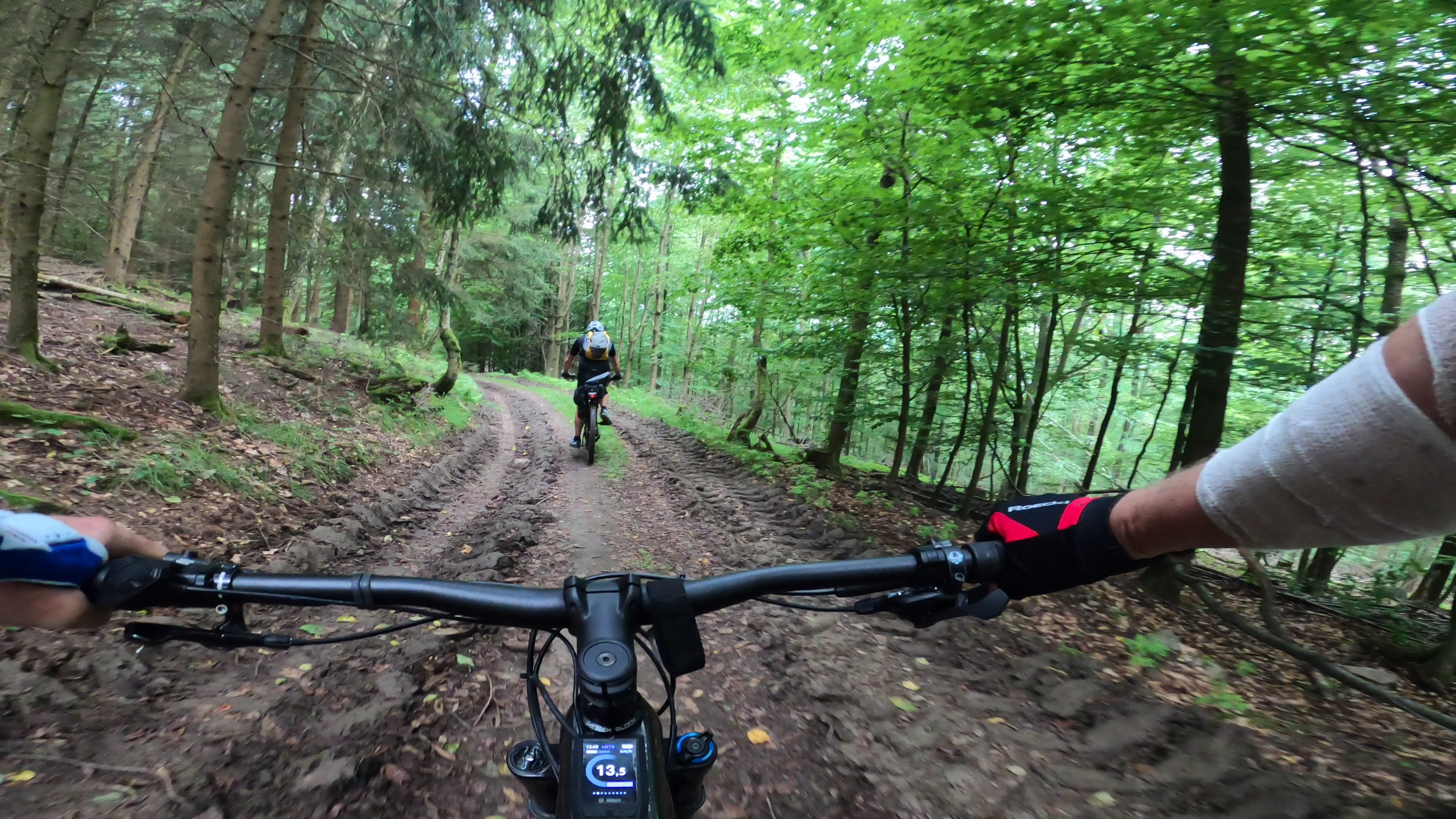 vlcsnap-2021-06-27-14h28m02s411.png