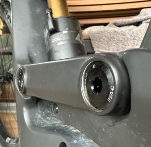 Canyon Torque - links - Buchse vertieft.jpg