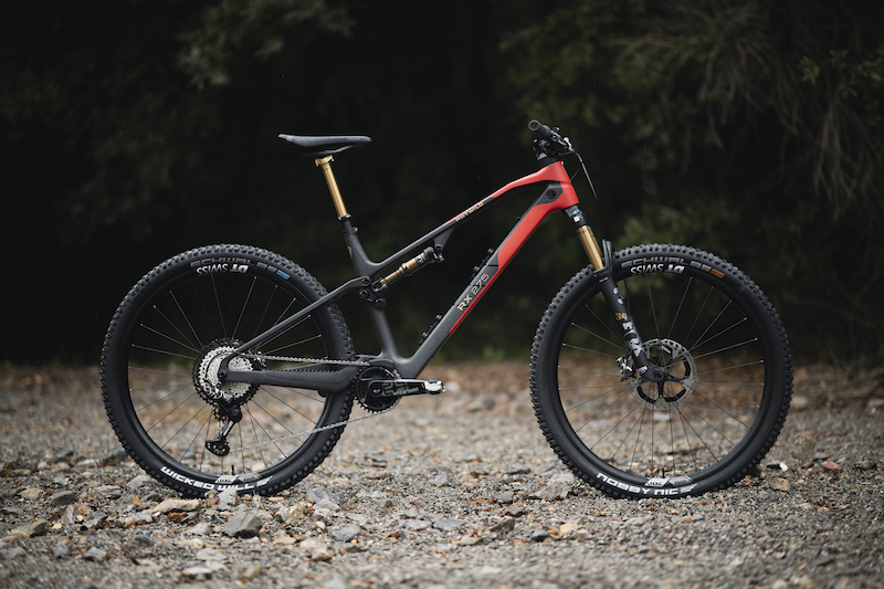 www.pinkbike.com