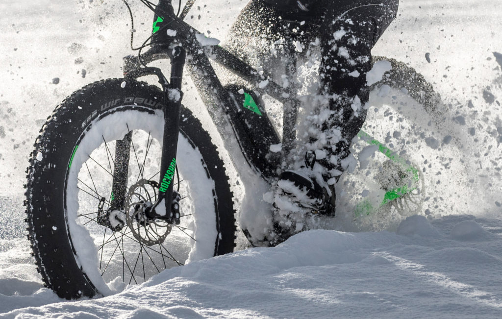 E-Bike fahren im Winter: Die 4 besten Tipps zur Akkupflege –