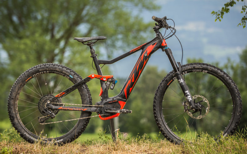 KTM 2018: E-Mountainbikes mit integrierten Akkus und cleaner Optik