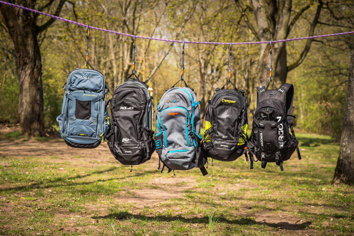 Spezieller Rucksack fur eBiker AMPLIFI E Track eMTB News