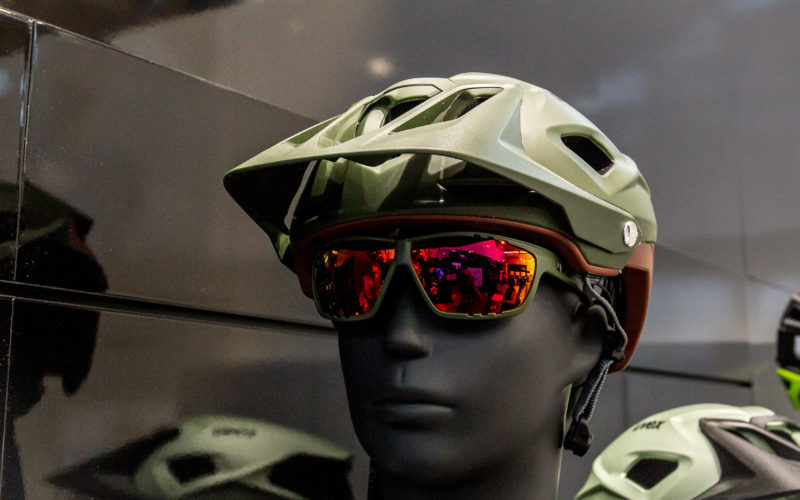 Eurobike 2018: Uvex 2019: Enduro-Helm und neue Brillentechnologie