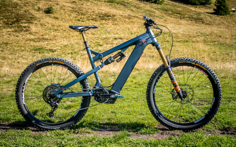 First Ride: Nox Hybrid All Mountain 5.9 Pro: Brandneues E-Trailbike aus dem Zillertal