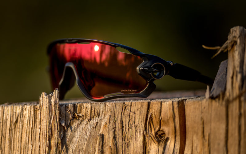 Oakley Jawbreaker Prizm Trail Torch: Bikebrillen-Klassiker für alle Bedingungen