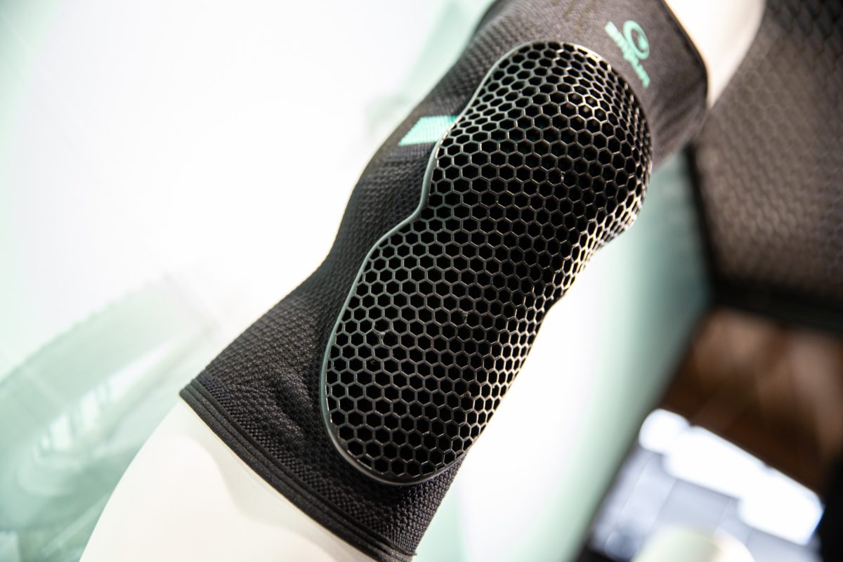 Eurobike 2019: Amplifi – Zwei neue Knieschoner und interessantes Hipbag