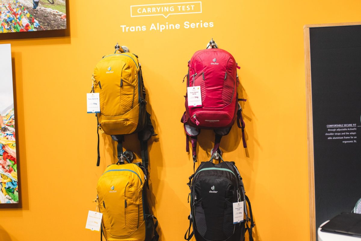 Eurobike 2019: Deuter – Überarbeiteter Trans Alpine-Rucksack mit schicken Details