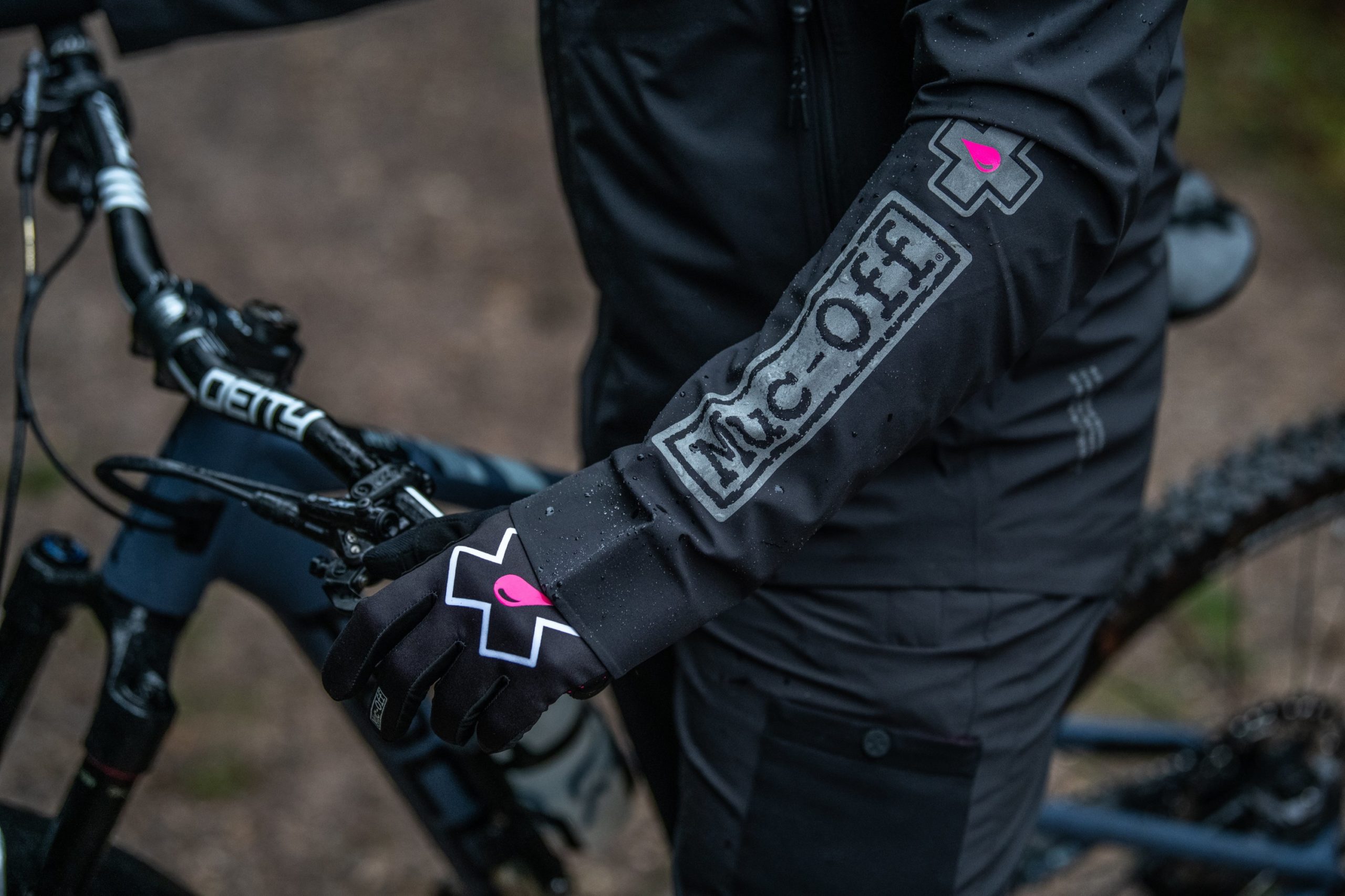 Muc-Off Technical Apparel: Putzmittel-Experten stellen eigene Bekleidungs-Linie vor
