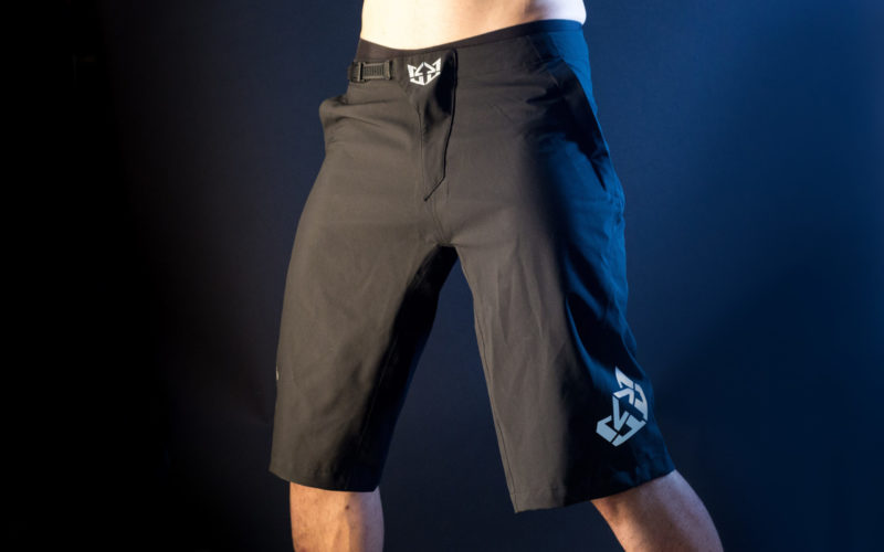 Royal Storm Shorts: Mach dich nicht nass!