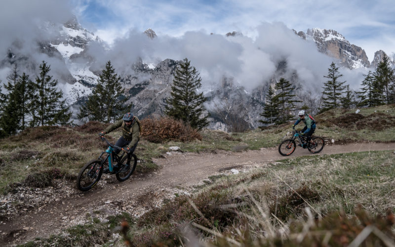 Travelstory – Road to Riva: Mit Freeride-Ikone Wade Simmons über die Alpen