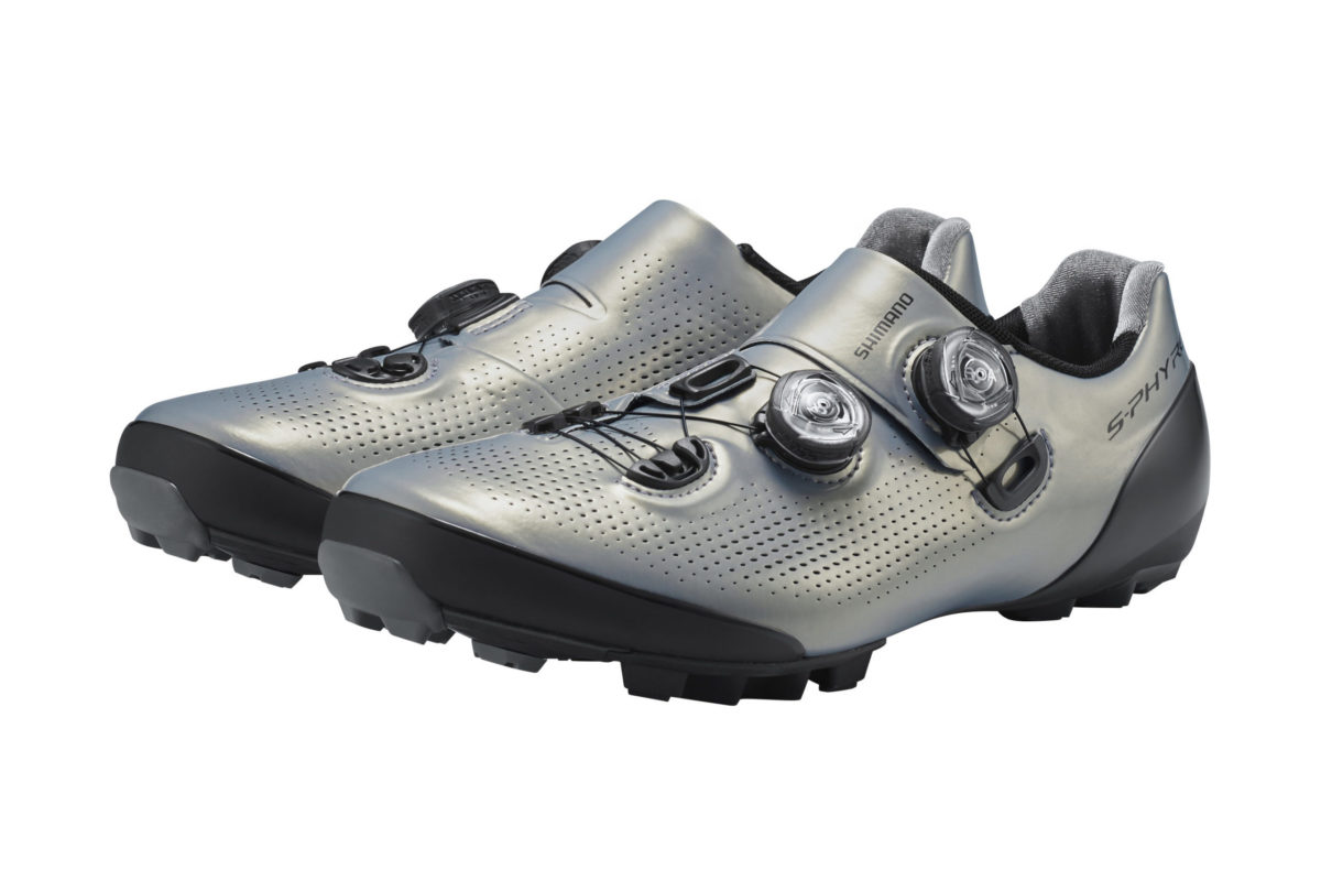Neuer Shimano XC9 Schuh: Jetzt kommt „Der Blaue“ auch in Silber