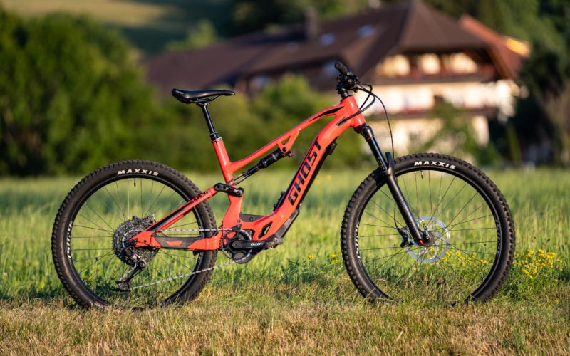 Ghost Hybride ASX 6.7+ AL im Test: Spaßig verspieltes E-All-Mountain