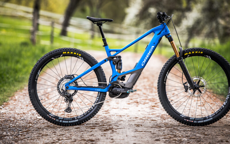 Orbea Wild FS Team im Test: Farbe! Performance! Wild!