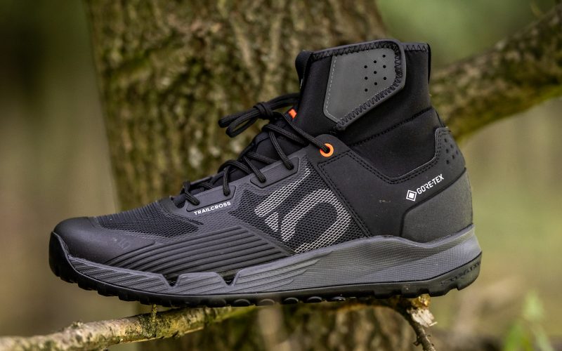 Adidas Five Ten Trailcross Gore-Tex: Neuer MTB-Schuh für nasse Bedingungen