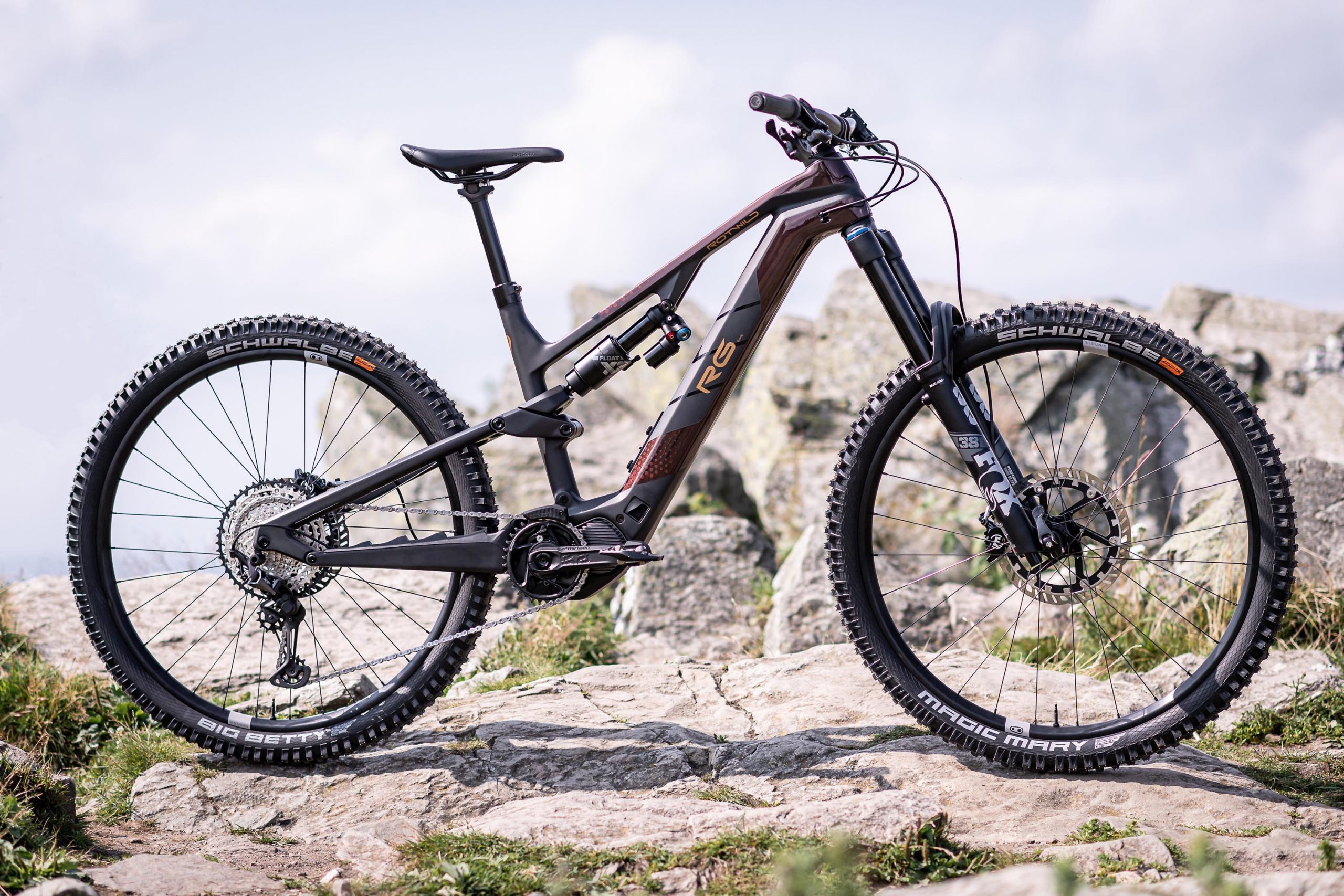 Auf Tour mit dem e-MTB Rotwild RE 375 core - e-motion e-Bike Experten