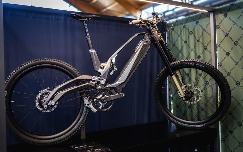 Eurobike 2021 — Cybro Bikes: Boliden und Filigranes aus Titan und Carbon