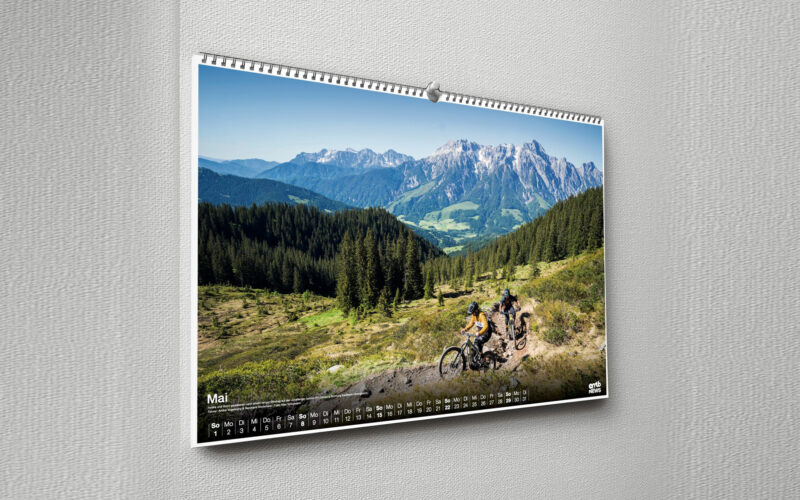 E-Bike Wandkalender 2022: Der neue Kalender von eMTB-News ist da!