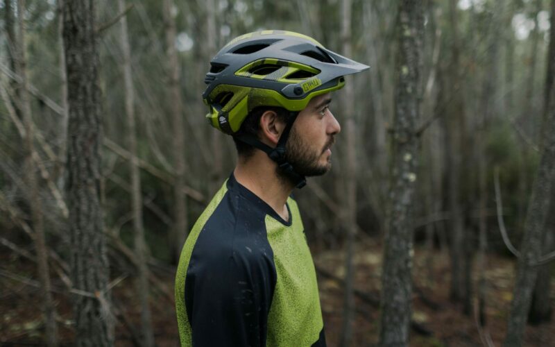 Giro Merit Spherical: Neuer MTB-Helm für Trail und Enduro