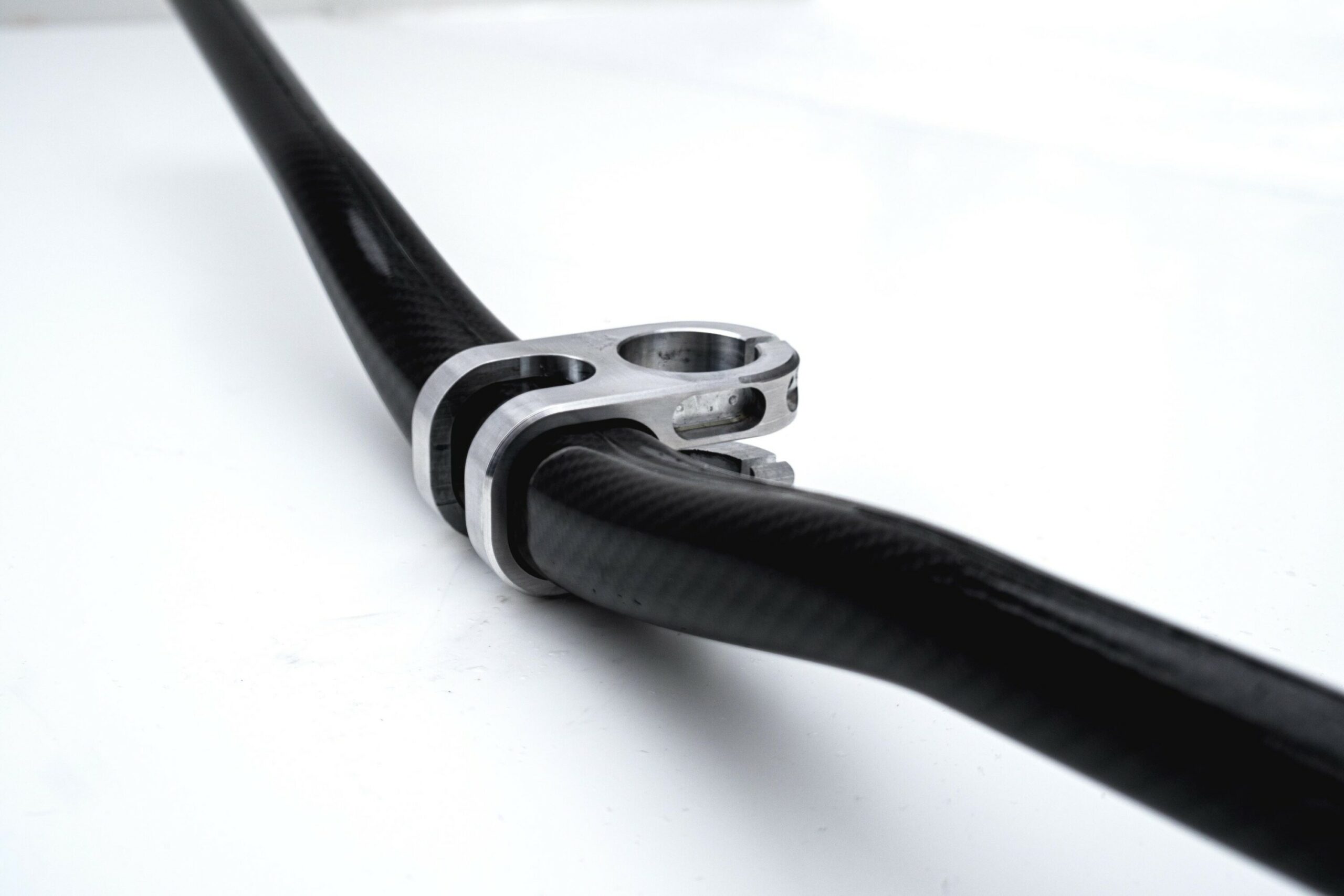 OneUp Carbon E-Bar: E-MTB-Lenker mit Stealth-Kabelführung