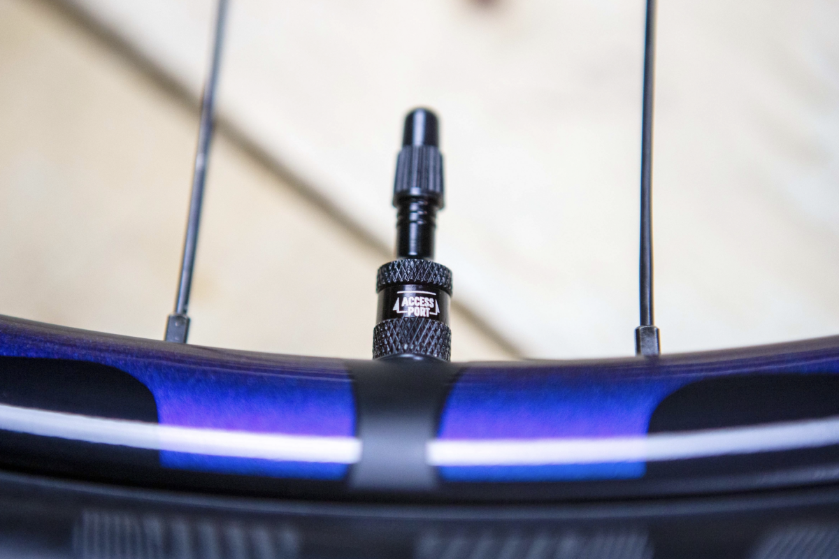 e*thirteen Quick Fill Plasma Valve: Einfaches und sauberes Befüllen eures Tubeless-Setups