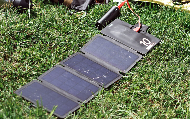 Knog PWR Solar-Ladepanel: Aufladen mit Sonnenenergie