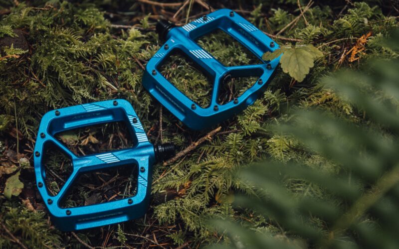 Race Face Aeffect R MTB-Pedal: 25 % mehr Standfläche für die Flats