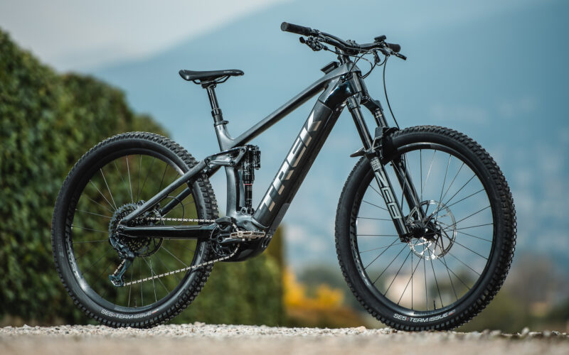 E-MTB Trek Rail 9.8 GX im Test: Heizen wie auf Schienen