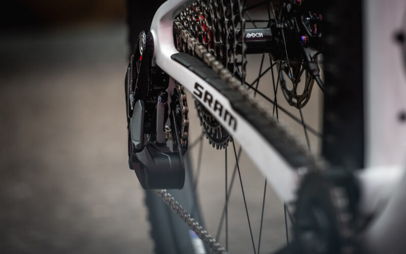 SRAM AXS-Prototyp entdeckt: Spyshot von neuem Direct-Mount-Schaltwerk