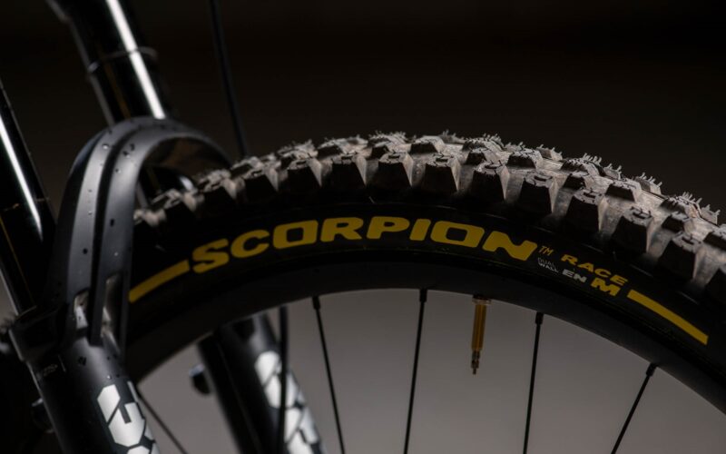 Pirelli Scorpion Race: Neue Enduro und DH-Racereifen von den F1-Experten