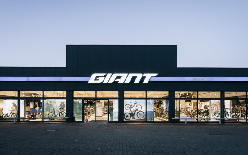 Giant mit neuem Flagshipstore & Echtheitssiegel: Gegen Fake-Shops und Produktpiraten