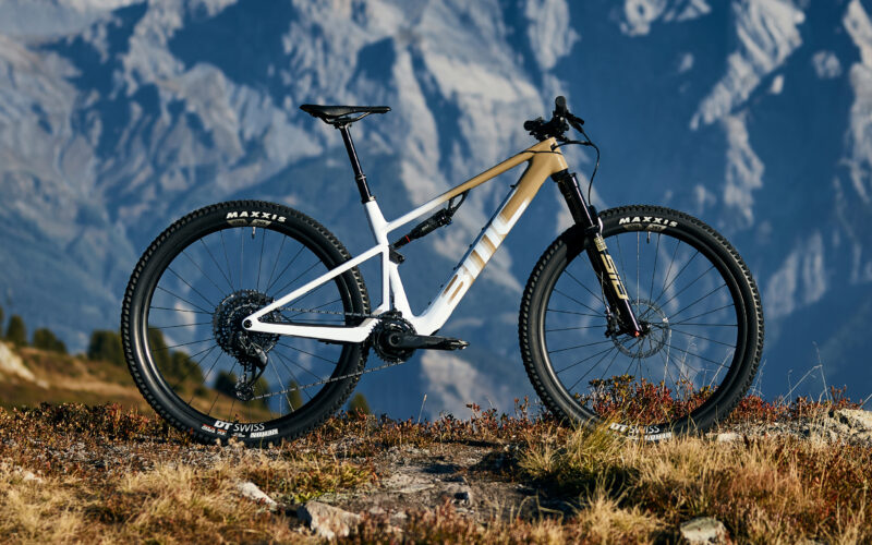 Neues BMC Fourstroke AMP LT: Das Schweizer Taschenmesser der Light-E-MTBs?