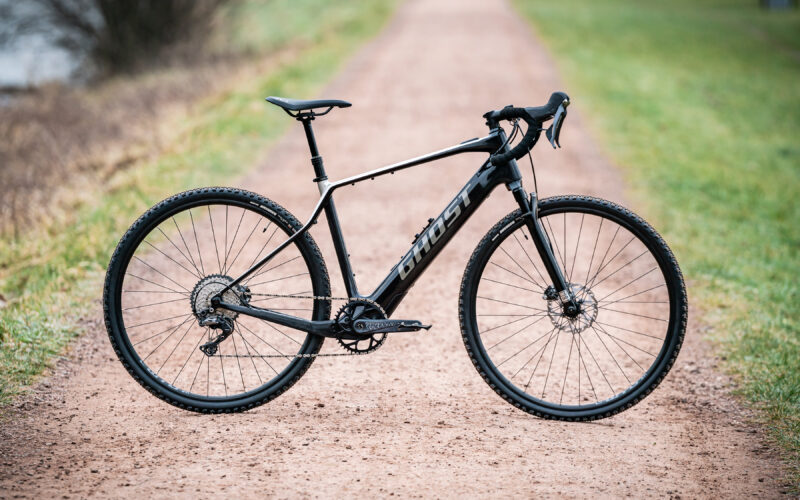 Neues Ghost Path Asket E-Gravel Bike: Geländespaß mit Porsche-Power