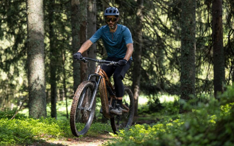 Decathlon Rockrider E-EXPL 700S: Mehr Power auf dem Trail mit dem All Mountain E-Bike Fully