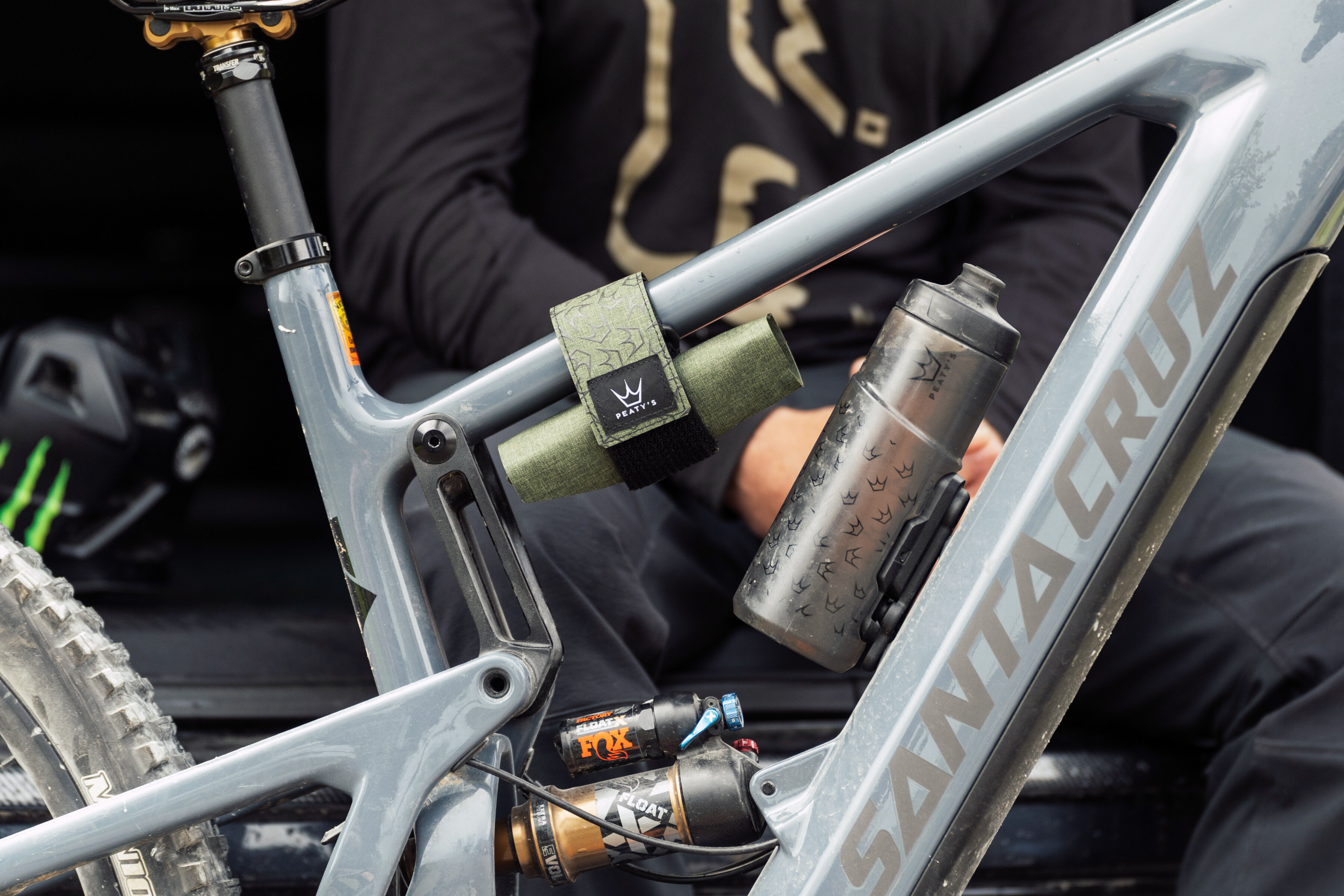 Peaty’s Holdfast Trail Tool Wrap: Neue wasserdichte Rahmentasche aus UK