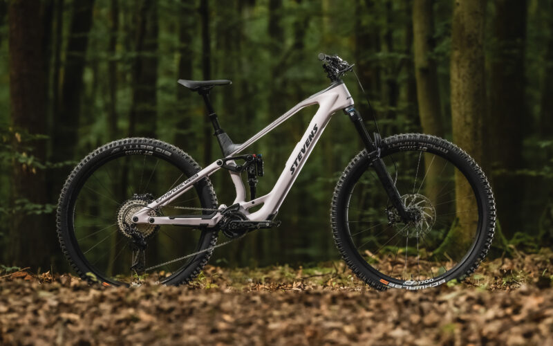 Stevens E-Maverick Light-E-MTB 2024 – Test: Würde Tom Cruise dieses E-Bike fahren?