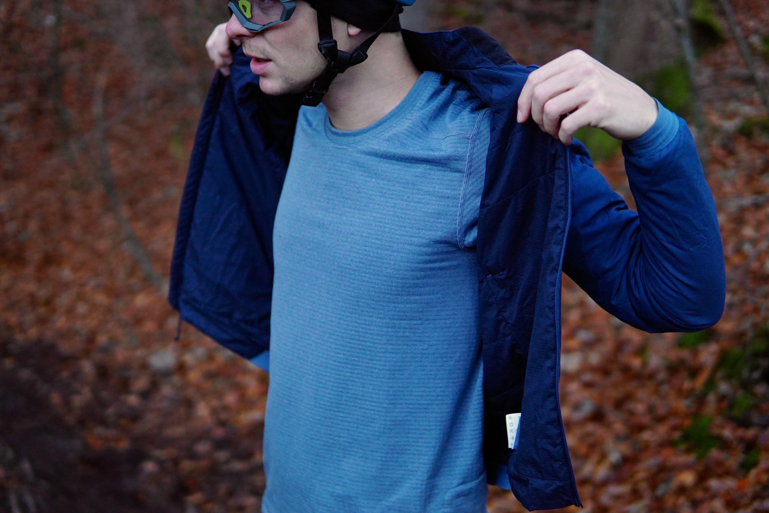 Hol alles aus Bike-Bekleidung raus: So funktionieren Gore-Tex, Merino und Co!