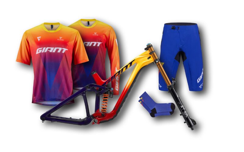 Giant Factory Off-Road Team Legends Edition: MTB-Teambekleidung von Downhill- bis Enduro