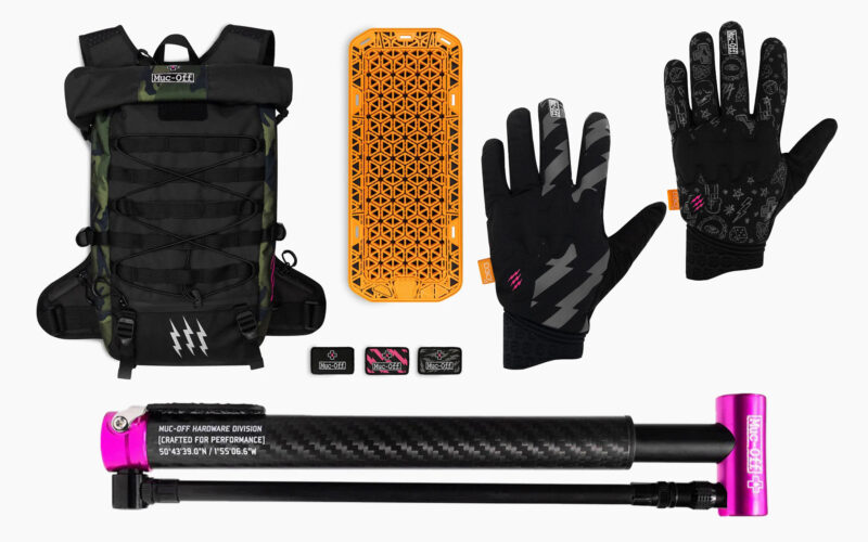 Protektorenrucksack, Carbonpumpe, Handschuhe: Muc-Off erweitert das Portfolio